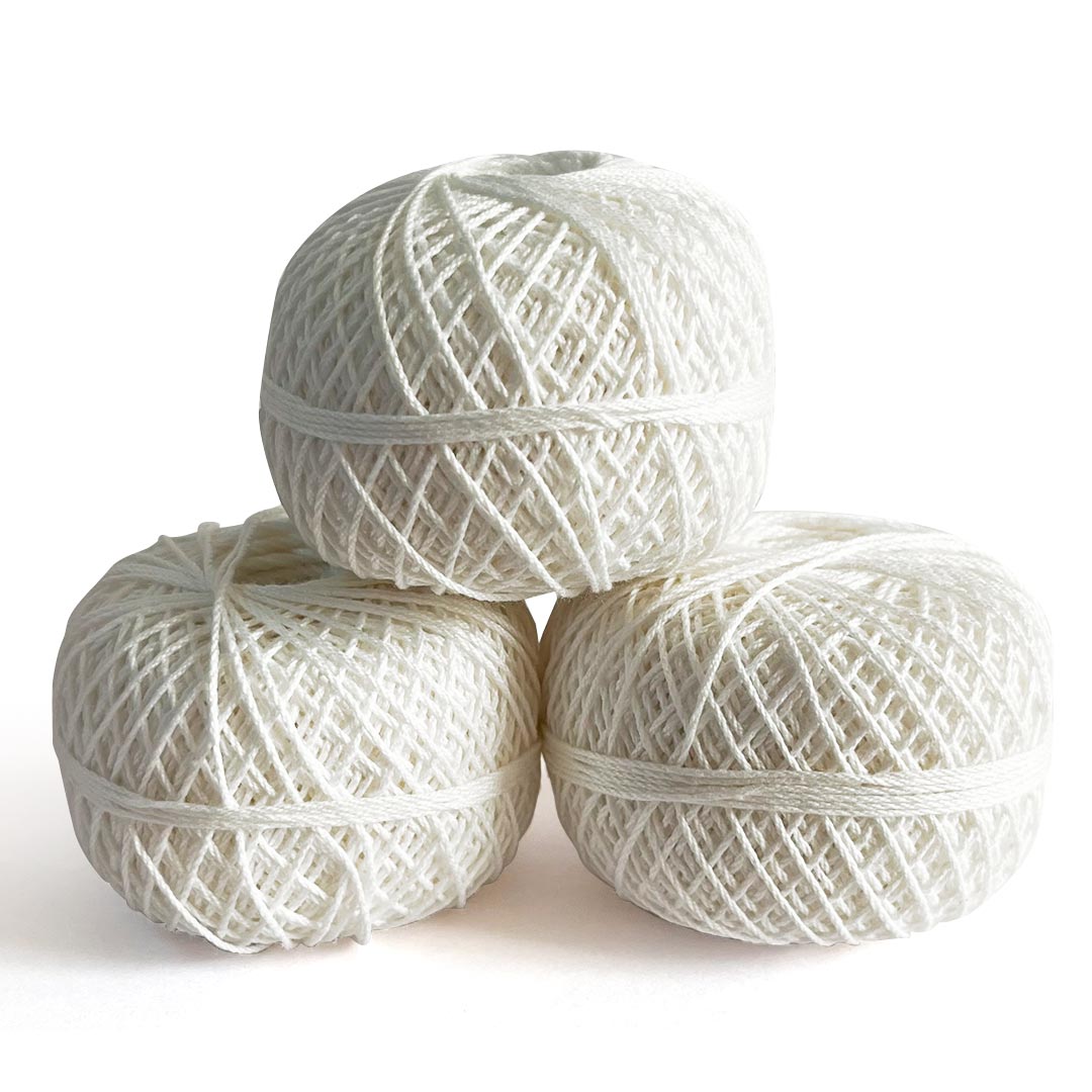 White Color 3 Ply Crochet Thread Cotton Yarn for Knitting & Craft Making